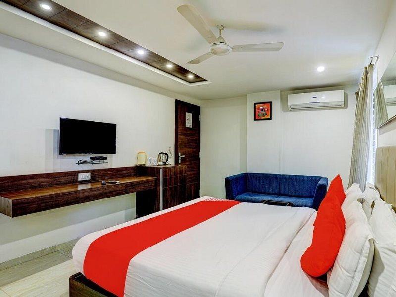 Fabhotel Prime Sky Light Vadodara Exterior photo