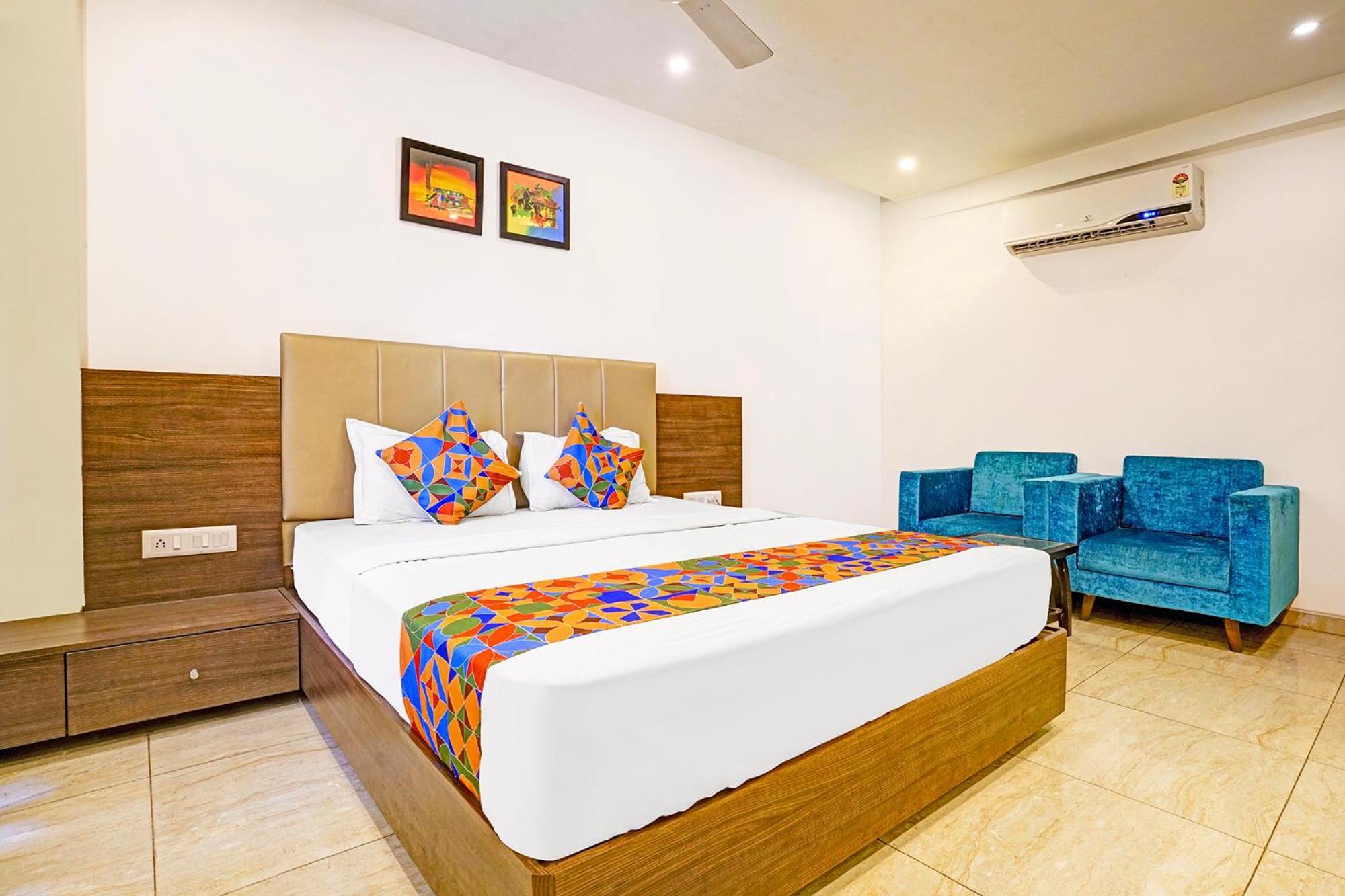 Fabhotel Prime Sky Light Vadodara Exterior photo