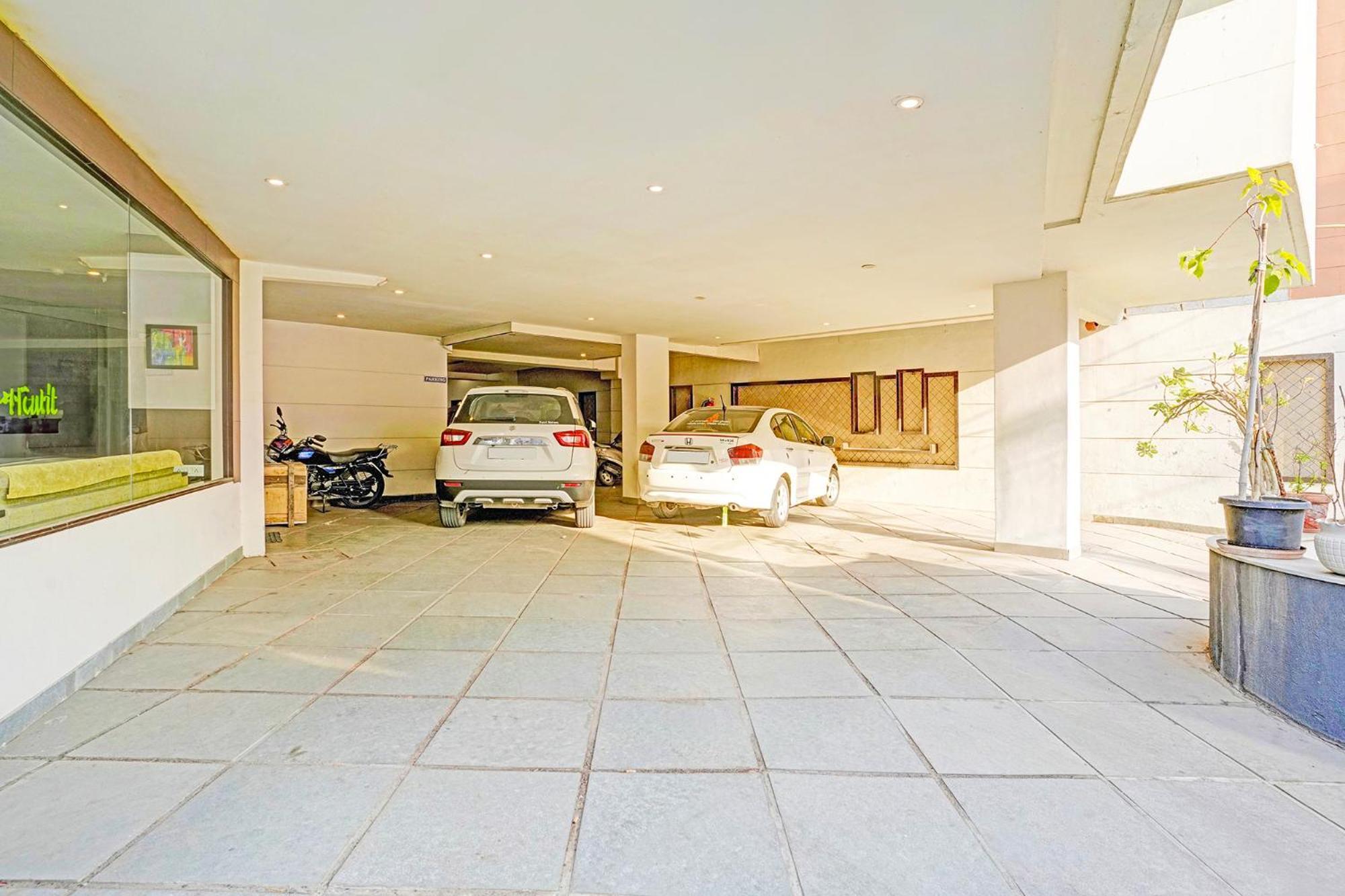Fabhotel Prime Sky Light Vadodara Exterior photo