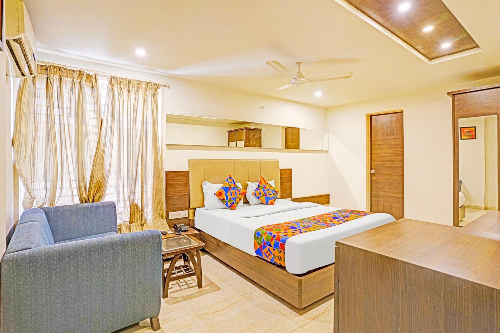 Fabhotel Prime Sky Light Vadodara Exterior photo