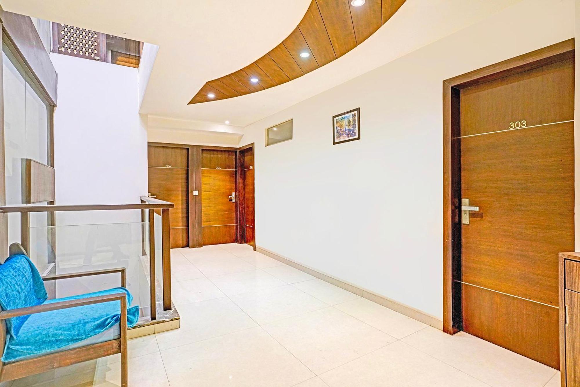 Fabhotel Prime Sky Light Vadodara Exterior photo